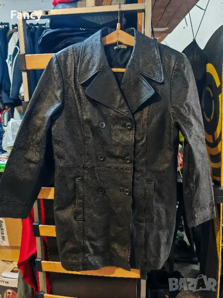 Дамско кожено манто, снимка 1