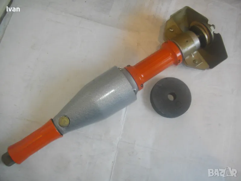 НОВ РУСКИ СССР ПНЕВМАТИЧЕН ШМИРГЕЛ ГОЛЯМ ПРОМИШЛЕН ИНДУСТРИАЛЕН ИП 2014А ф150мм 1288W, снимка 1