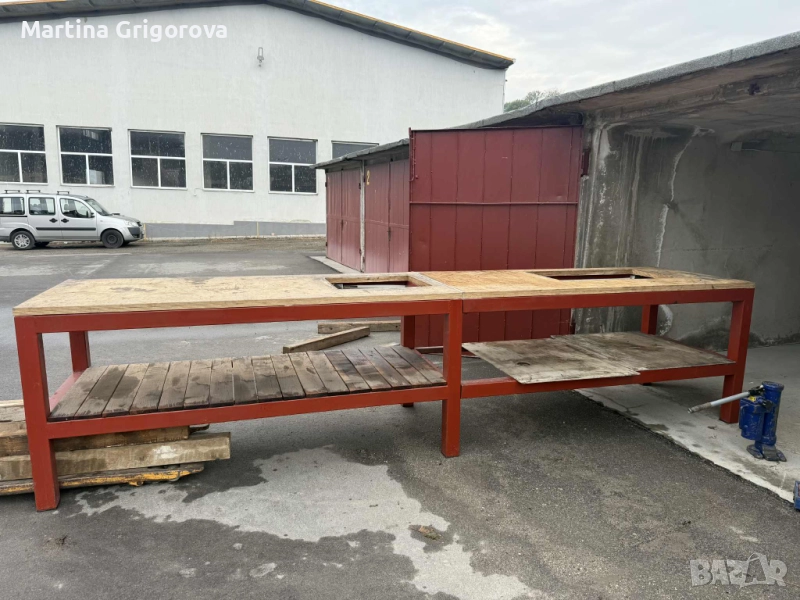 Работна маса масивна с допълнителни екстри, снимка 1