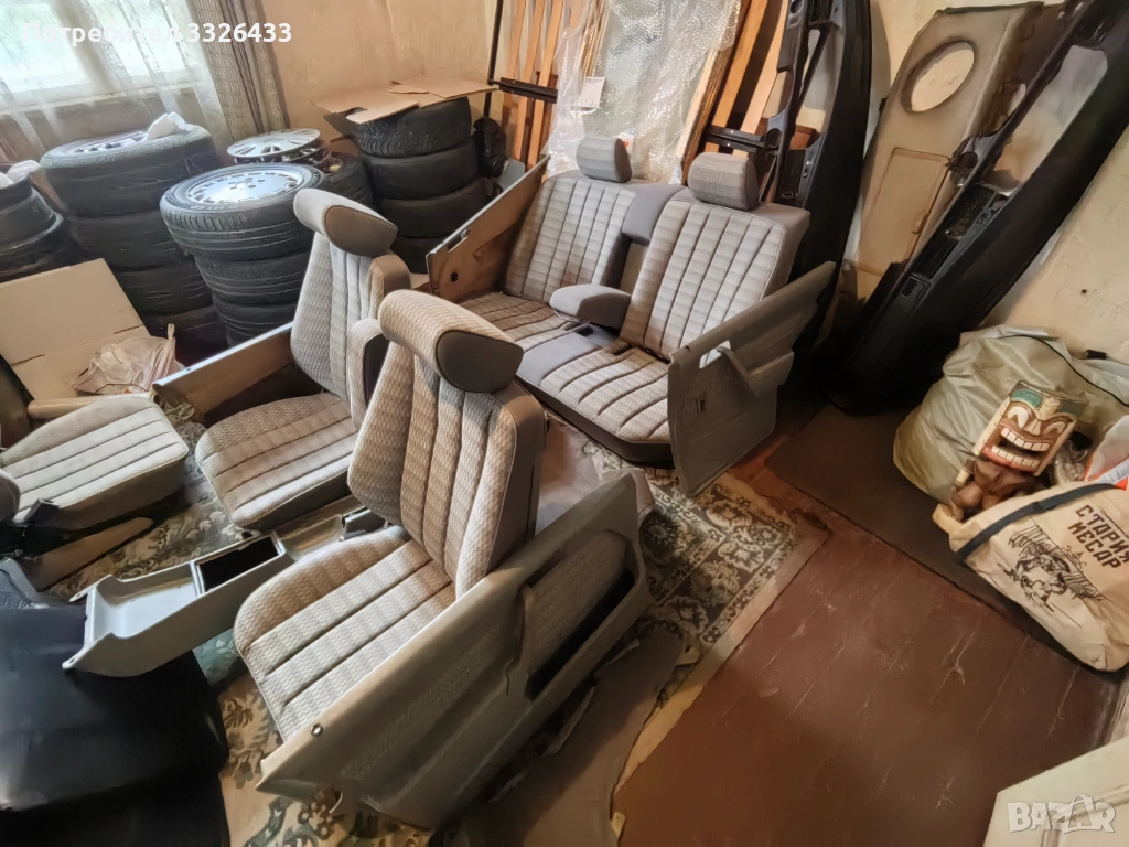 Перфектен сив салон от Мерцедес 190 , снимка 1