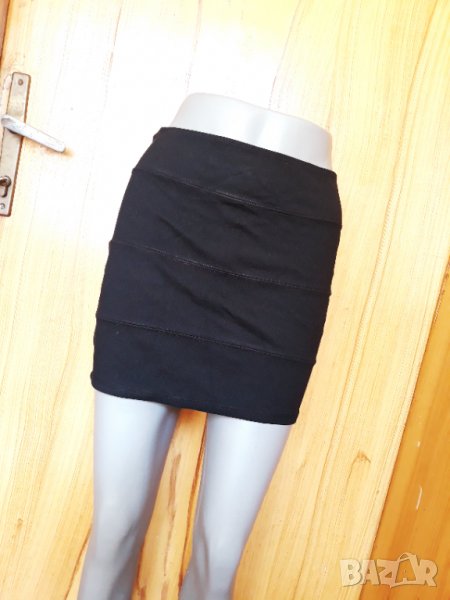 Черна къса пола С/М, снимка 1