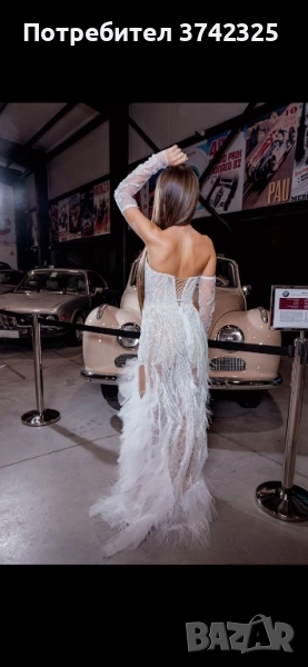Елегантна дълга рокля с дантела и ефектни пера, снимка 1
