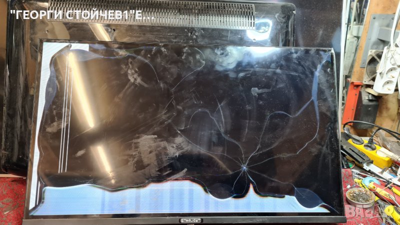 32DM6700 СЪС СЧУПЕНА МАТРИЦА, снимка 1