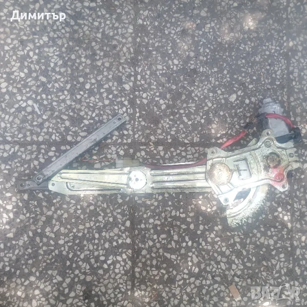 Стъкло Повдигач Десен 2 Врати За Сузуки Суйфт 1995г / Suzuki Swift 1995y, снимка 1