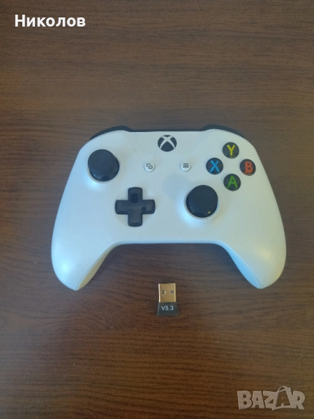 Продавам оригинален джойстик за XBOX One/Series X/S с Bluetooth приемник, снимка 1