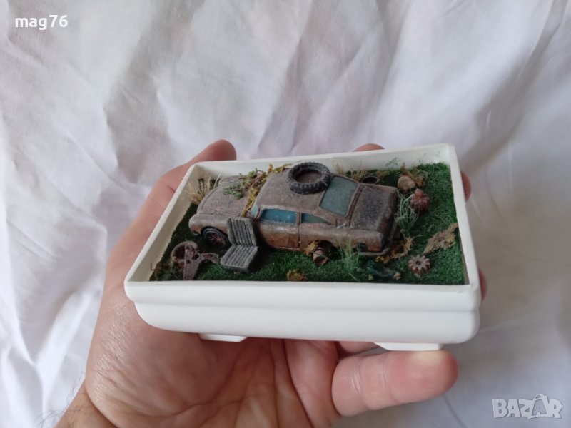 Макет-Миниатюра диорама - Aston Martin Retro 1:64, снимка 1