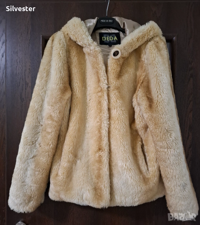 Дамски кожух от естествена кожа с качулка, размер М, снимка 1