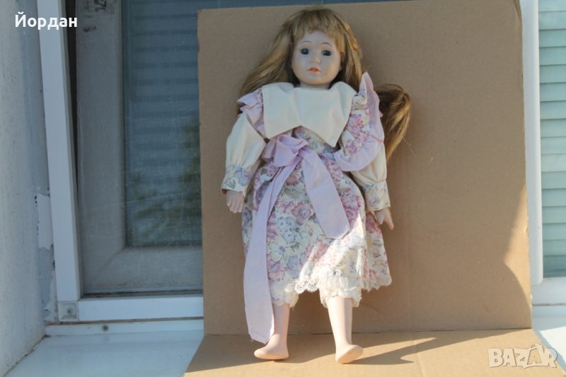 Детска кукла порцелан , снимка 1