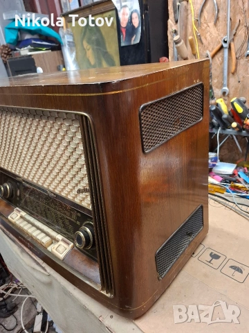 Продава се старинно дървено радио . , снимка 3 - Антикварни и старинни предмети - 53037912