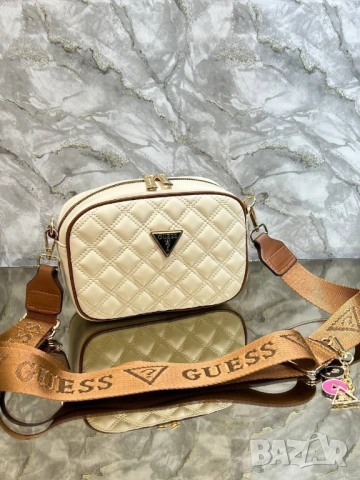 чанти GUESS MOON 💫 23 cm x 16 cm , снимка 5 - Чанти - 51699778