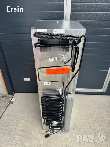 Хладилник Thetford N4142E+ (SLiM) Работи на : 12/220/газ (Свален от чисто нов Кемпер) , снимка 3 - Хладилни чанти - 52507399