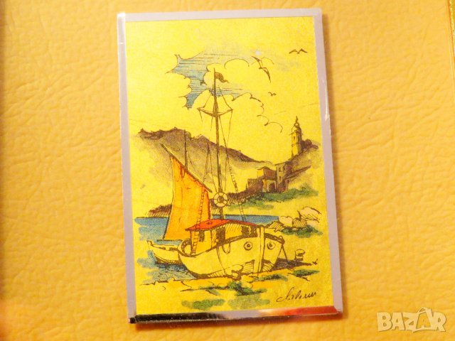 Старинна златна картина рисувана върху златно фолио - две платноходки и чайки на брега - с маркировк, снимка 2 - Картини - 38510206