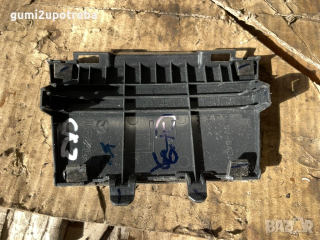 Гумена Стелка Централна Конзола DA6V-64362 Mazda CX3 4х4 77kW 1.5дизел 2015, снимка 2 - Части - 53351244