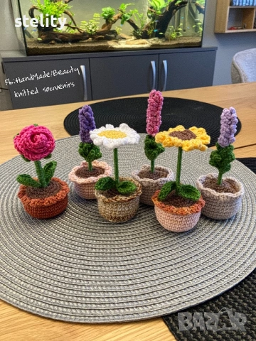 Цветя в саксийка, снимка 3 - Декорация за дома - 53376983