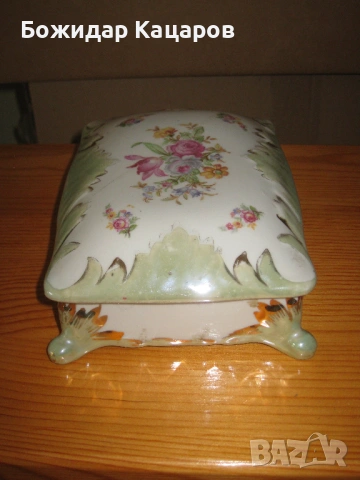 Красива порцеланова кутия, за карти или бижута.Цена - 8 евро.Пращам по Еконт., снимка 2 - Антикварни и старинни предмети - 53092835