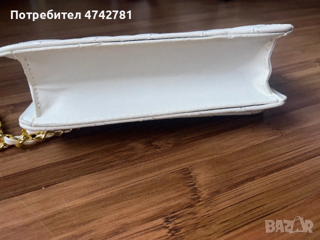 Chanel бяла чанта със златни детайли, снимка 5 - Други - 53539177