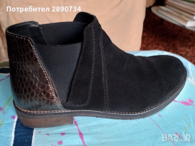 Чудни Ботички на Clarks, снимка 5 - Дамски боти - 52430536