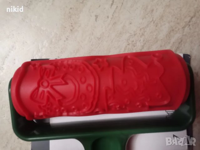 Коледен ролер валяк точилка 2 приставки пластмасов с коледни печат релеф за тесто сладки, снимка 3 - Форми - 47962344