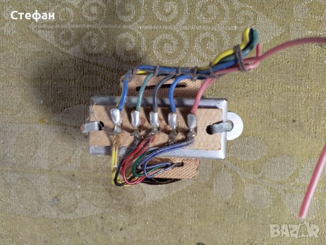 Изходен трансформатор от транзисторен български грамофон, снимка 2 - Грамофони - 43551853