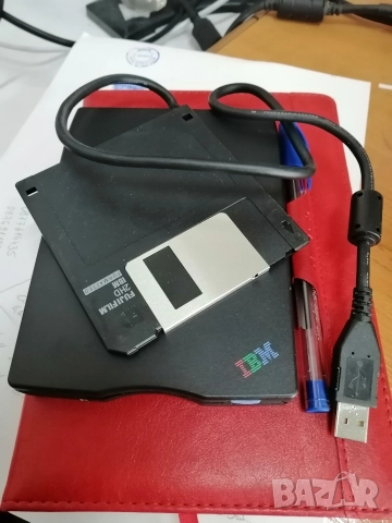USB Флопидисково устройство IBM, снимка 3 - Кабели и адаптери - 52926161