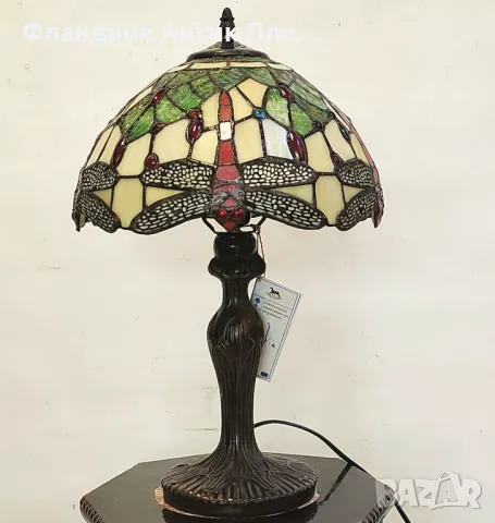 Настолна лампа в стил Тифани – модел „Водно конче“, снимка 3 - Настолни лампи - 49621564