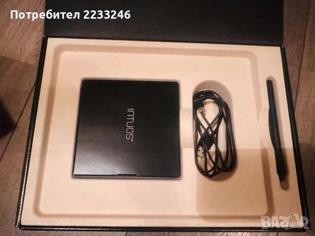 Графичен таблет Wacom Intuos, снимка 4 - Друга електроника - 52472985