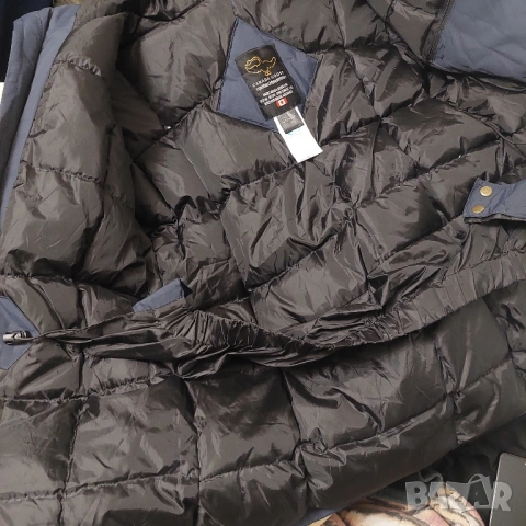 Canada Goose Expedition Parka яке / парка размер S-М, снимка 8 - Якета - 53047792