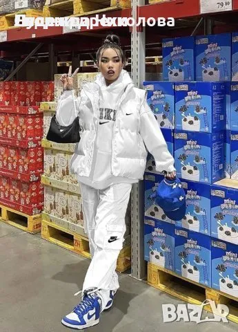 Дамски спортен екип от три части с елек