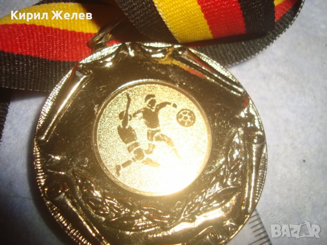 СТАР НЕМСКИ СПОРТЕН МЕДАЛ с ПОЗЛАТА МЕДАЛ - ФУТБОЛ с ЛЕНТА 30623, снимка 5 - Антикварни и старинни предмети - 38026093