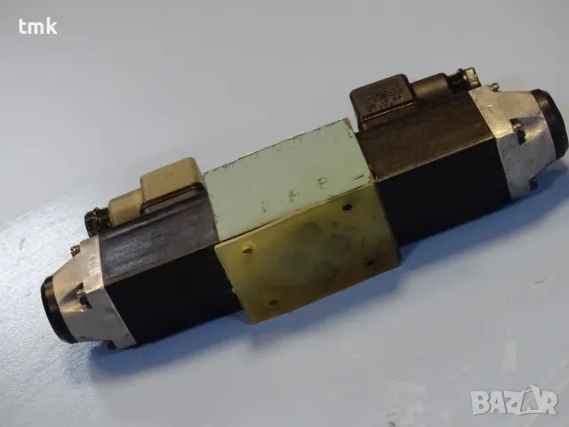 Хидравличен разпределител "Хидравлика" тип РХ 06051 024/00АМ 320Bar hidraulic solenoid valve, снимка 4 - Резервни части за машини - 48691920