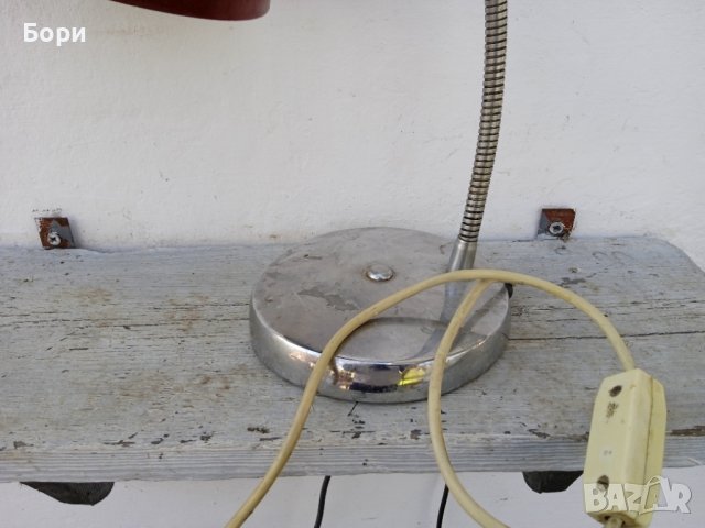 Стара настолна лампа, снимка 2 - Настолни лампи - 39976336