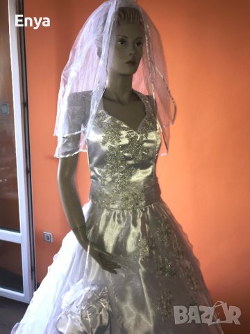 Булчинска рокля №4 - НОВА ! С воал, чанта, ръкавици и венче, снимка 2 - Сватбени рокли - 37367511