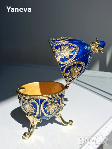 Метална , елегантна и луксозна кутия за бижута , оформена като яйце в стил Фаберже. , снимка 2 - Други - 51990564