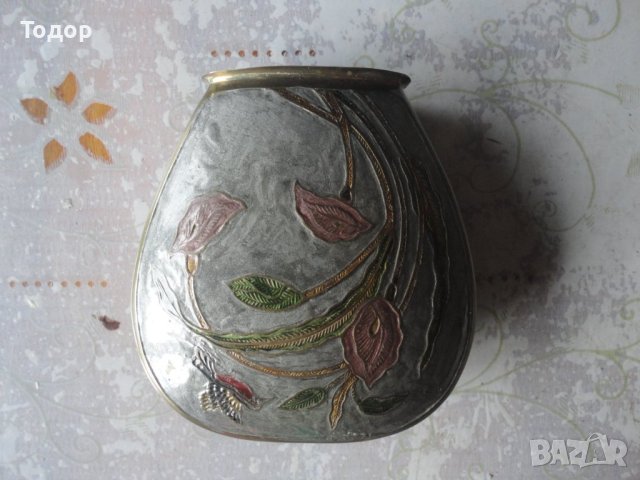 Бронзова ваза с емайл сойка присмехулка , снимка 2 - Вази - 42990646