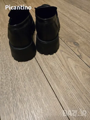 Дамски обувки Stradivarius, снимка 5 - Дамски ежедневни обувки - 48772477