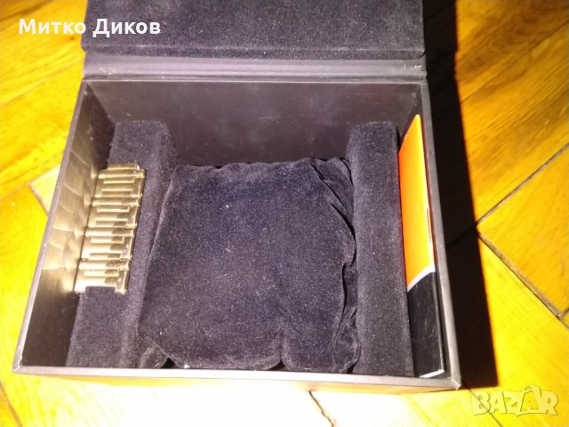 Кутия за часовник Пиер Карден -възглавничка -инструкция -резервни звена ...