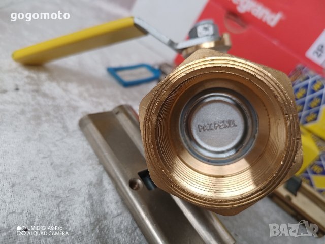 кран 1 1/4“ Кран сферичен за газ, GIACOMINI R950, снимка 1 - Други машини и части - 43256410