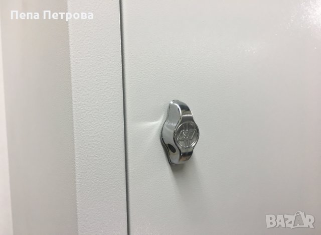 Метален гардероб/шкаф троен 185х120х40 см, модел TB03, снимка 3 - Гардероби - 27232775