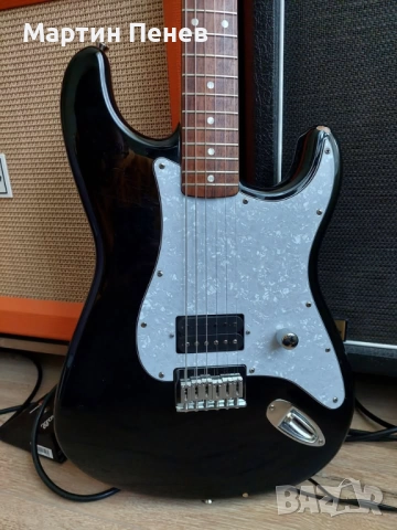 2002 Squier Tom Delonge Strat, снимка 2 - Китари - 52480670