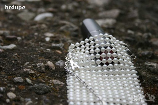 Чанти за телефон с  перли абитуриентски чанти. Булчински чанти, снимка 11 - Калъфи, кейсове - 29020145