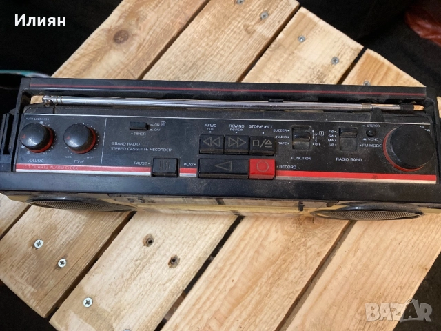 Ретро радио касетофон Санио, снимка 2 - Антикварни и старинни предмети - 52852214