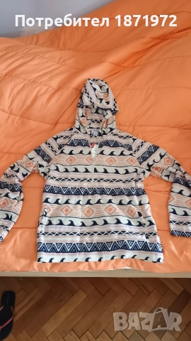 Продавам оригинален нов поларен суичър на марката O'Neill в размер XL. , снимка 9 - Спортни дрехи, екипи - 52874864