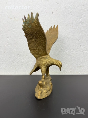 Бронзова статуетка / скулптура на орел с плячка. №7805, снимка 2 - Антикварни и старинни предмети - 53018996