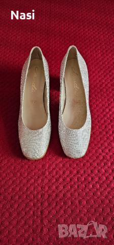 Продавам обувки, снимка 3 - Дамски елегантни обувки - 44921591