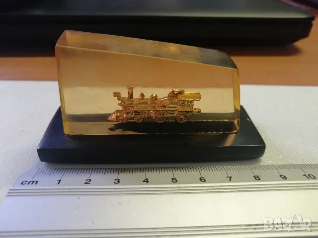 Ретро сувенир от епоксидна смола, снимка 2 - Други ценни предмети - 47924281