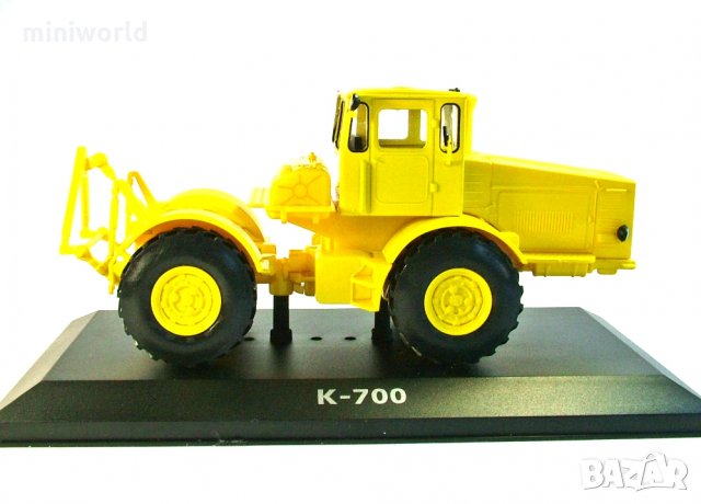 Трактор К-700 1962 - мащаб 1:43 на Hachette модела е нов в блистер, снимка 2 - Колекции - 27882009