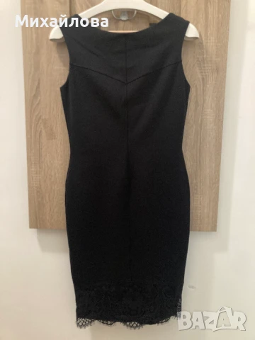 Черна рокля на Guess, размер L, нова с етикет