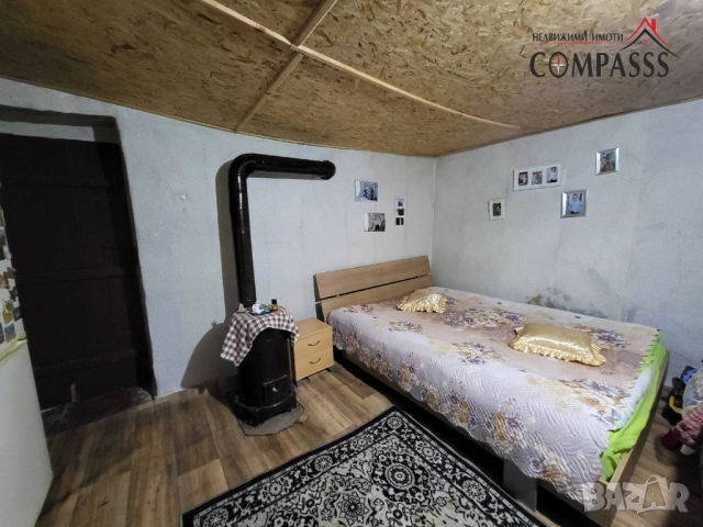 Къща с двор, с. Преселенци, Общ. Ген. Тошево - 25500евро!, снимка 5 - Къщи - 53533432