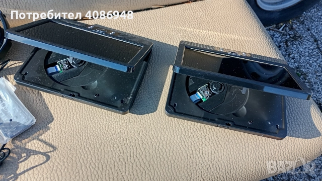 DVD монитори за кола 9инча чисто нови внос от Швейцария работят перфектно , снимка 2 - Монитори - 52804886