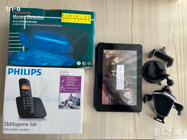 Лот таблет, телефон, UV лампа и поставки телефон за кола, снимка 1